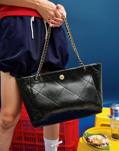  Túi Xách Lớn Tote Phối Khoá Trang Trí 