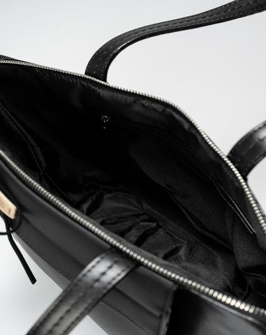  Túi Xách Lớn Gắn Charm Croissant 