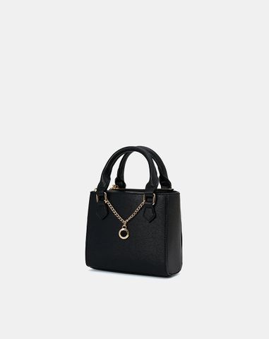  Túi form vuông dây xích trang trí 