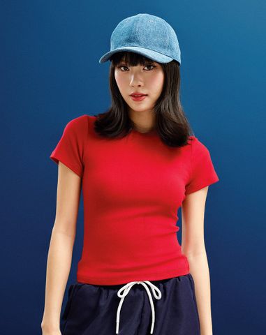  Áo thun form Slim-Fit tay ngắn. 