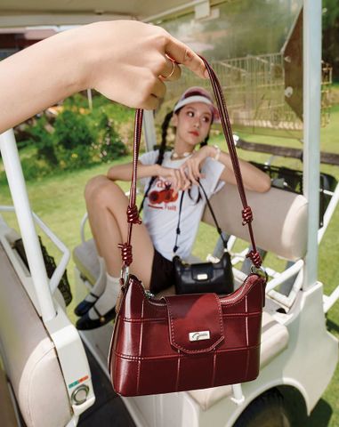  Túi Xách Nhỏ Dập Hoạ Tiết Ô Vuông 