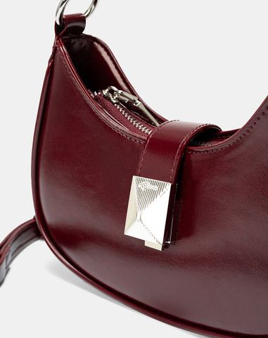  Túi Xách Nhỏ Hobo Phối Charm Trang Trí 