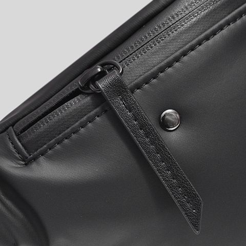  Túi Đeo Chéo Gosto Nữ Màu Đen GBSW01200DEN 