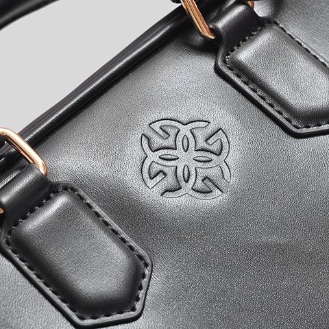  Túi Phối Ví Mini Da Tổng Hợp Gosto Nữ Màu Đen GBSW01900DEN 