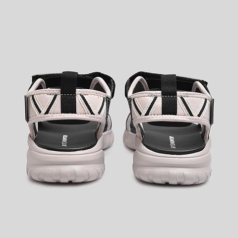  Sandal Biti's Hunter Nữ Màu Đen HEW001600DEN 