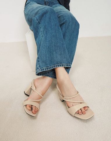  Giày Sandal Gót Vuông Phối Quai Kiểu 
