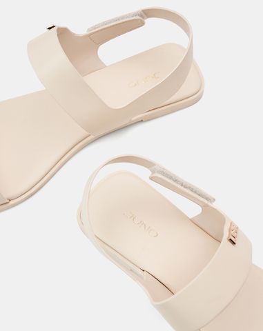  Giày Sandal Đế Bệt Quai Ngang Phối Khóa Trang Trí 