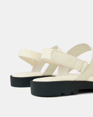  Giày Sandal Đế Bệt Quai Ngang 