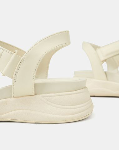  Giày Sandal Quai Phồng 