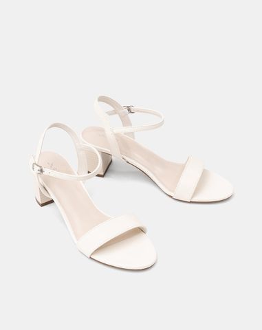  Giày Sandal Quai Ngang 