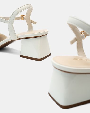  Giày Sandal Quai Đắp Phối Khóa 