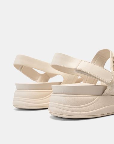  Giày Sandal Đế Thể Thao Phối Khóa Trang Trí 