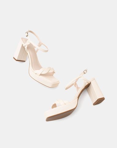  Giày Sandal Quai Đan 