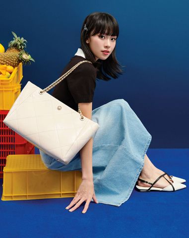  Túi Xách Lớn Tote Phối Khoá Trang Trí 