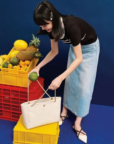  Túi Xách Lớn Tote Phối Khoá Trang Trí 