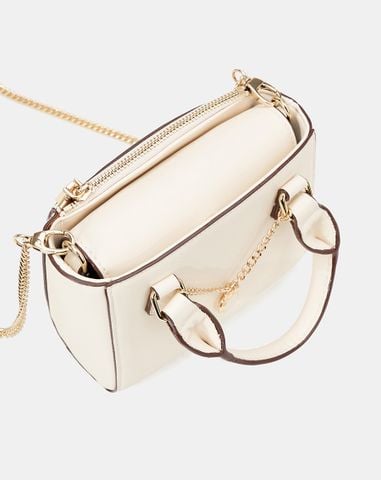  Túi form vuông dây xích trang trí 