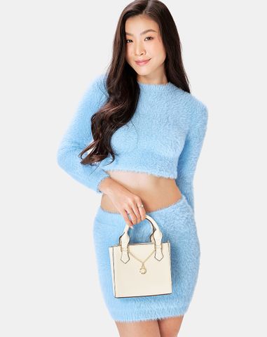  Túi form vuông dây xích trang trí 