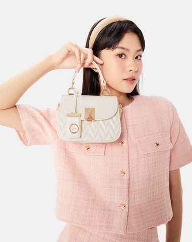  Túi Xách Nhỏ Xách Nhỏ Top Handle Dập Hoạ Tiết Phối Charm 