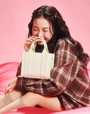  Túi Xách Nhỏ Phối Tay Cầm La Dolce Vita 