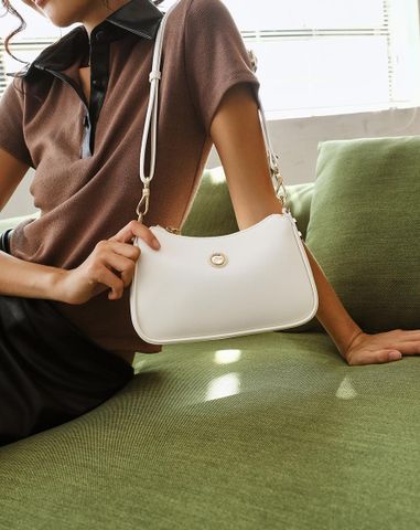  Túi Xách Nhỏ Đeo Vai Phối Khoá Trang Trí 