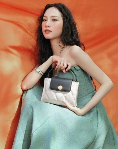 Túi Xách Nhỏ Top Handle Dập Trang Trí 