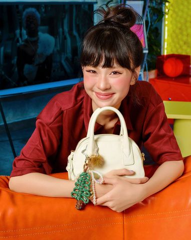  Túi Xách Nhỏ Form Bowling Phối Charm 