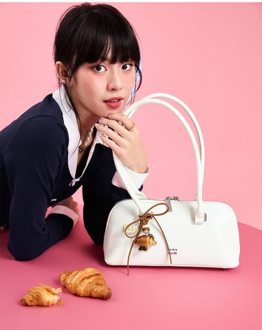  Túi Xách Trung Trang Trí Charm Croissant 