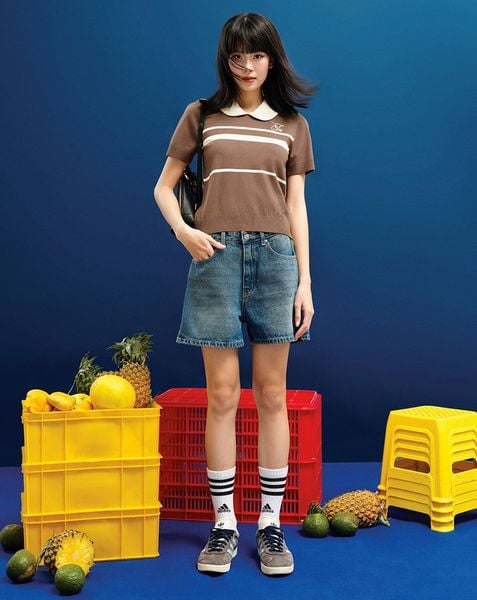  Áo dệt kim cổ lá sen thêu sợi kim tuyến 