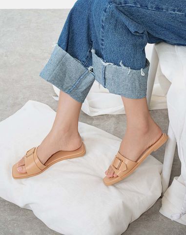  Dép mũi vuông khóa trang trí 