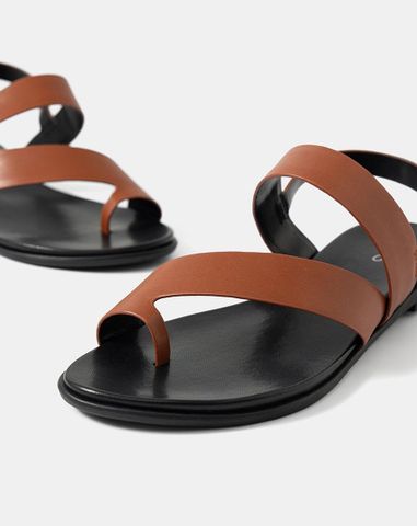  Giày Sandal Xỏ Ngón 