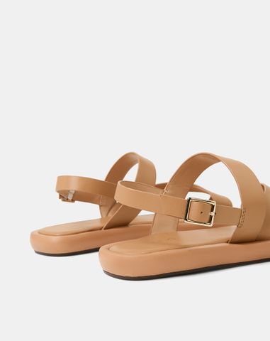  Giày Sandal Đế Bệt Quai Xỏ Ngón Cách Điệu 