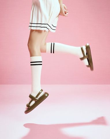  Giày Sandal Đế Bằng Quai Ngang 