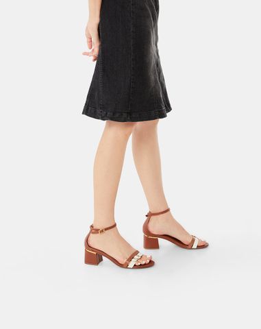  Giày Sandal Phối Khoá Trang Trí 