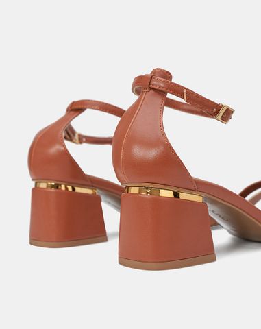  Giày Sandal Phối Khoá Trang Trí 