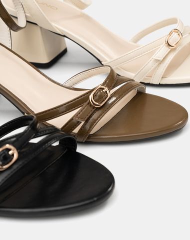  Giày Sandal Quai Dây Mảnh 