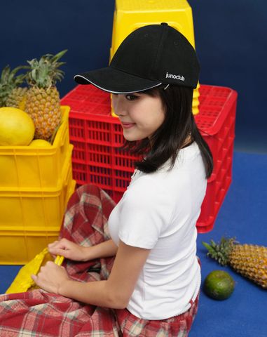  Áo thun form Slim-Fit tay ngắn. 