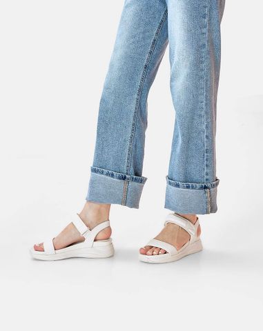  Giày Sandal Đế Thể Thao Quai Phồng 