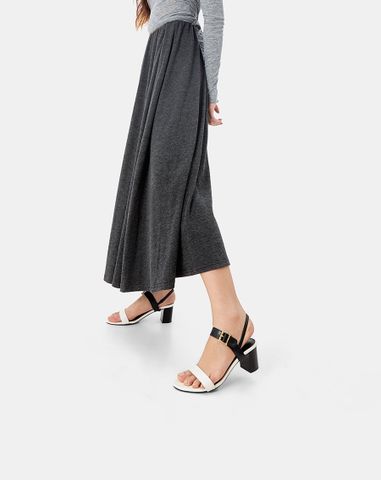  Giày Sandal 2 Quai Ngang Khoá Trang Trí 