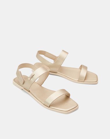  Giày Sandal Đế Bệt Quai Ngang Phối Khóa Trang Trí 