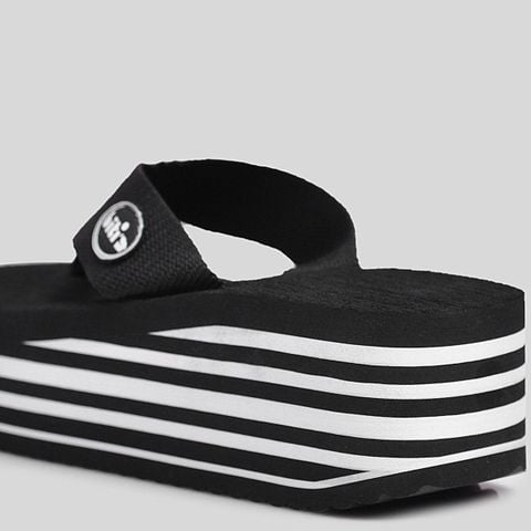  Dép Xốp Biti's Nữ Màu Đen X0221B000DEN 