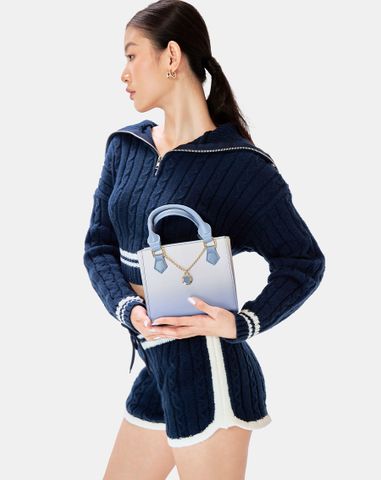  Túi form vuông dây xích trang trí 