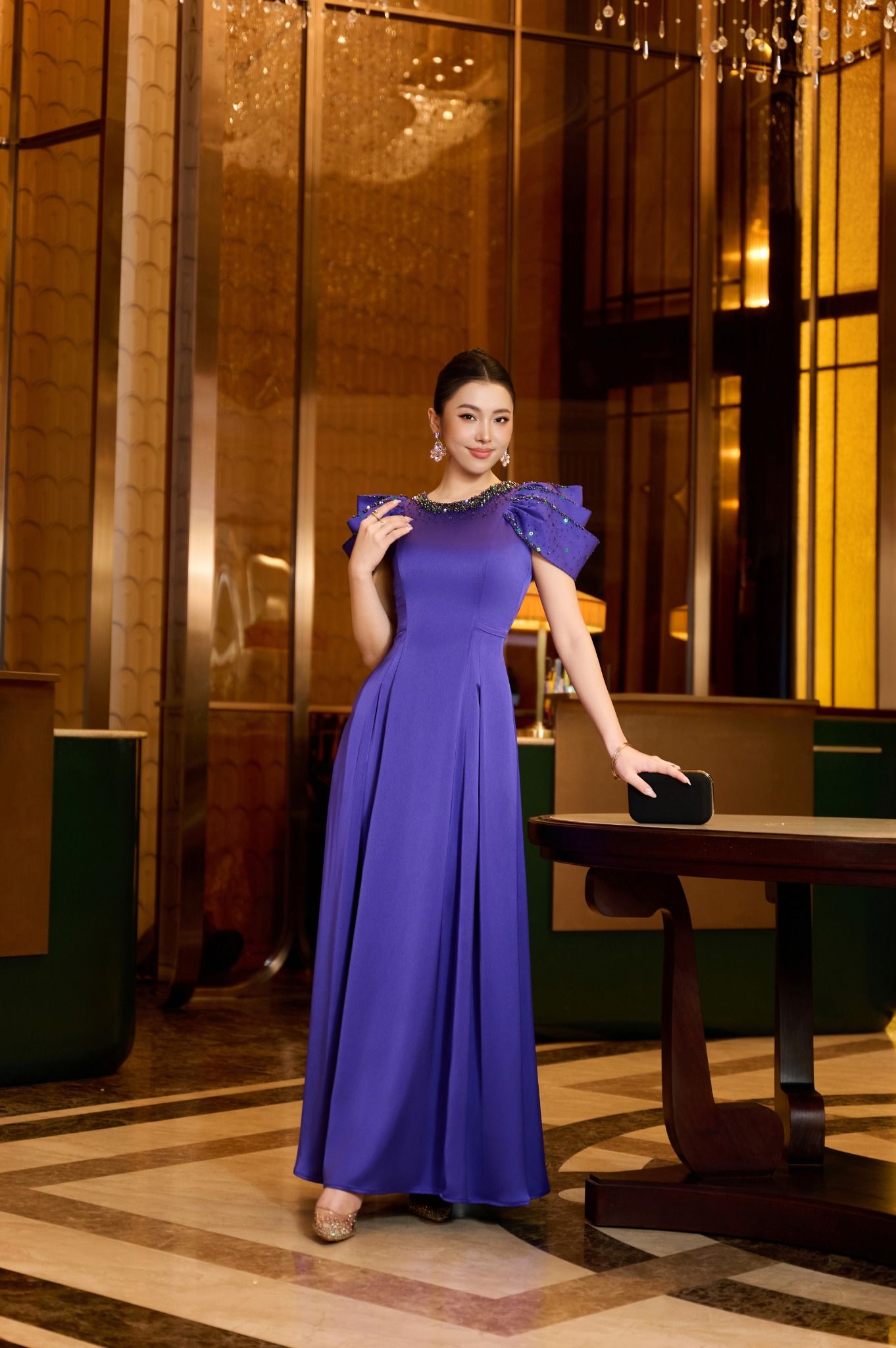 𝗔𝗺𝗲𝘁𝗵𝘆𝘀𝘁 𝗚𝗹𝗼𝘄