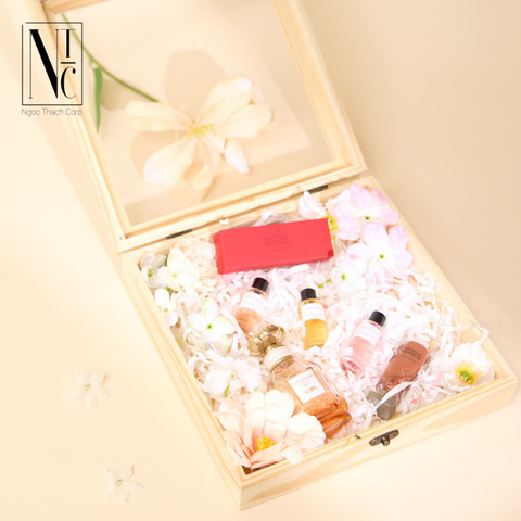  Hộp Gỗ Quà Tặng Mỹ Phẩm Thanh Lịch 