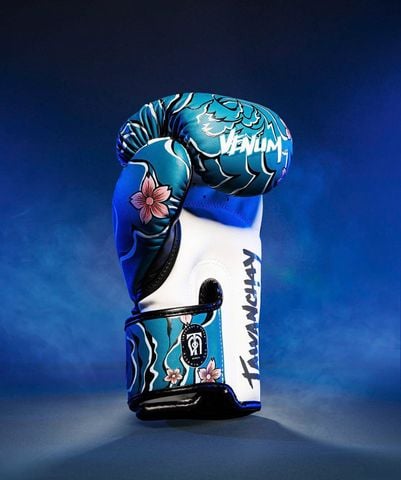  Găng Tay Venum x Tawanchay Boxing Gloves Blue/White 
