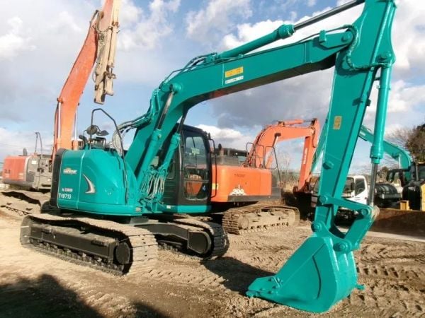 Máy Xúc Đào Kobelco Sk135SR-2