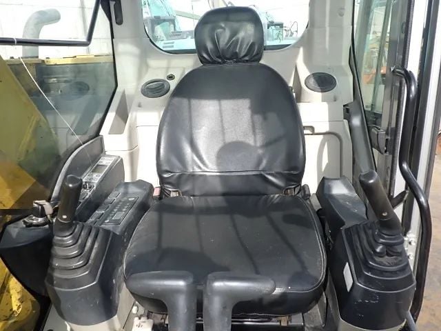 Máy Xúc Đào Kobelco SK75SRD-3E cũ