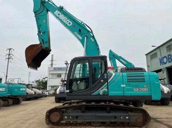 MÁY XÚC KOBELCO SK200-10