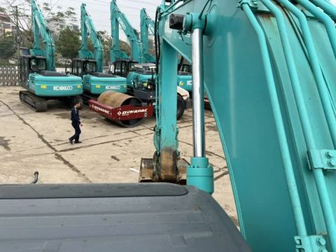 Máy xúc Kobelco SK200-8 nhập khẩu nhật bản