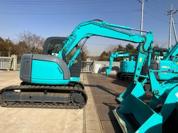 MÁY XÚC THỦY LỰC KIM CƠ KOBELCO SK70SR-1ES