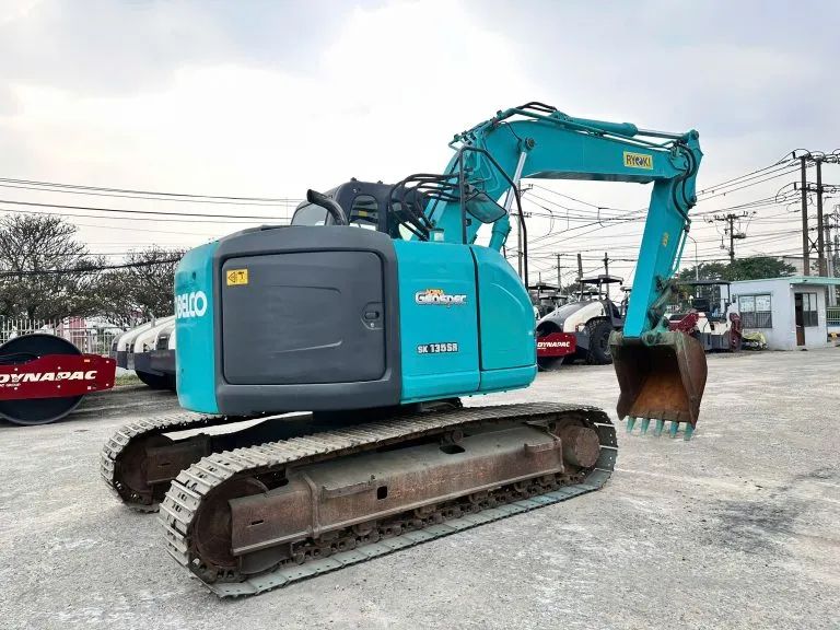 MÁY XÚC THỦY LỰC KOBELCO SK135SR-2 nhập khẩu nhật